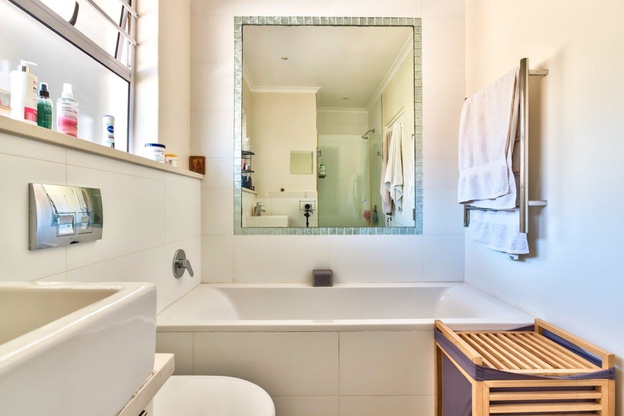 2 Bedroom Property for Sale in Tamboerskloof Western Cape